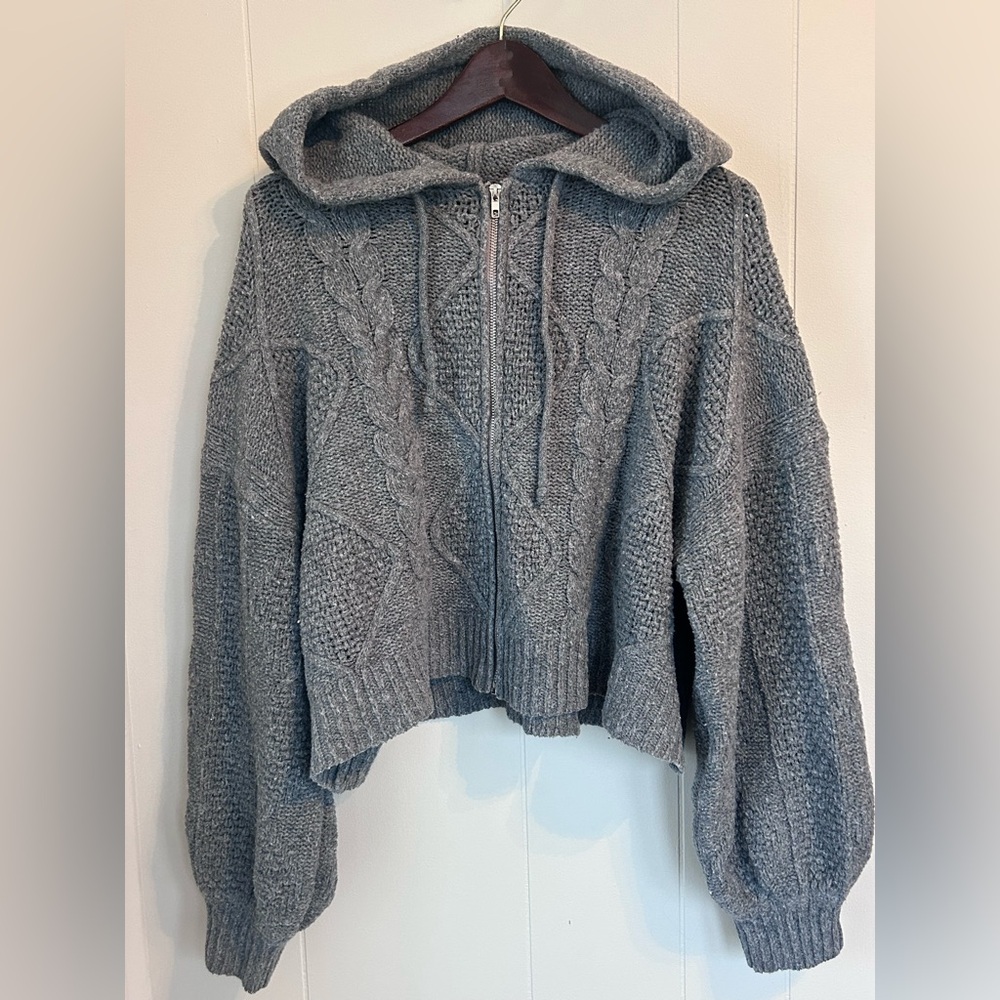 Elegant Gray Hooded Cardigan